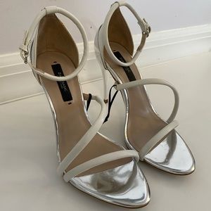 Zara White Strappy Sandals Brand New Size 6.
